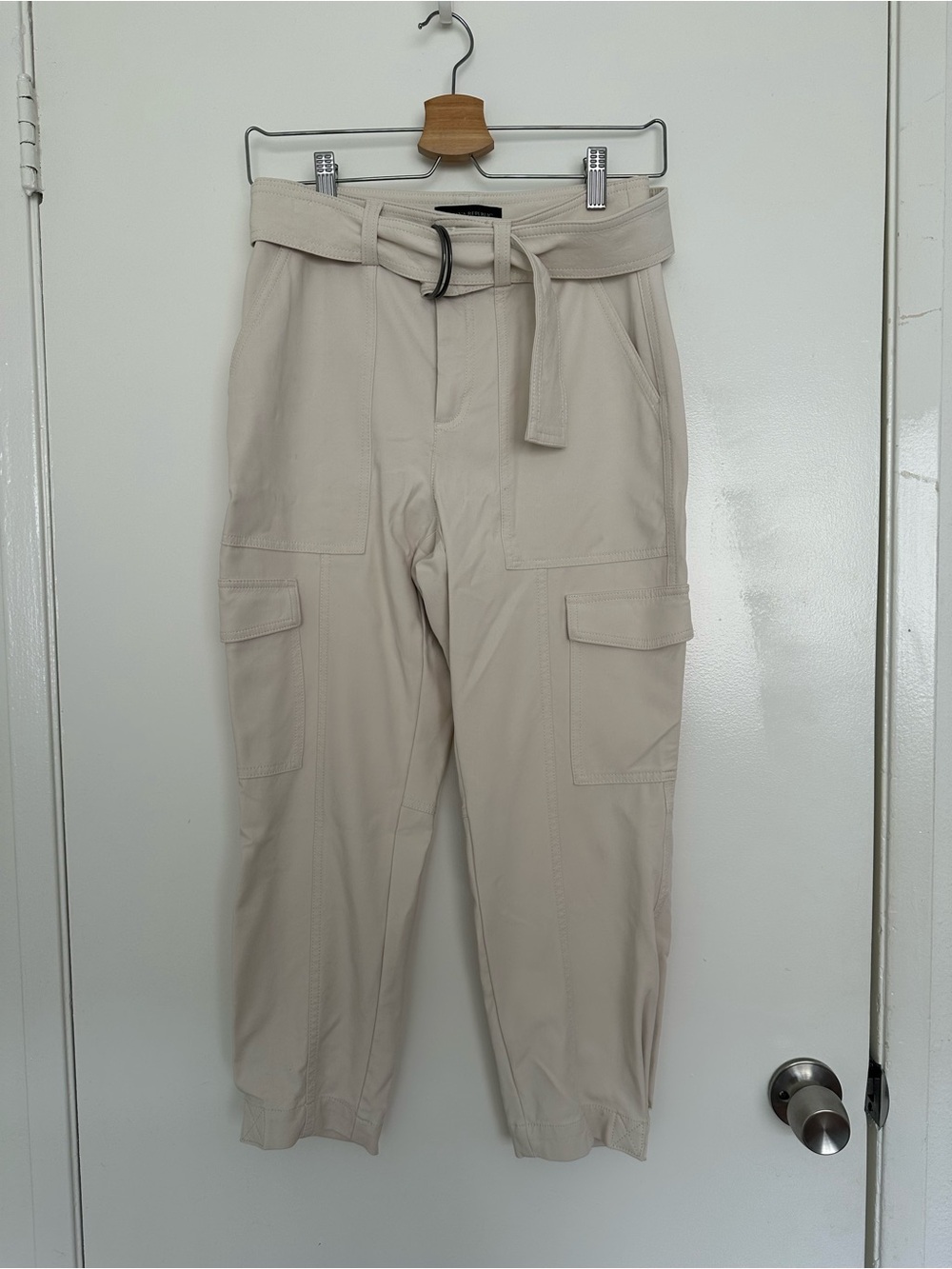 Banana Republic Cream Cargo Ankle Pants with Belt